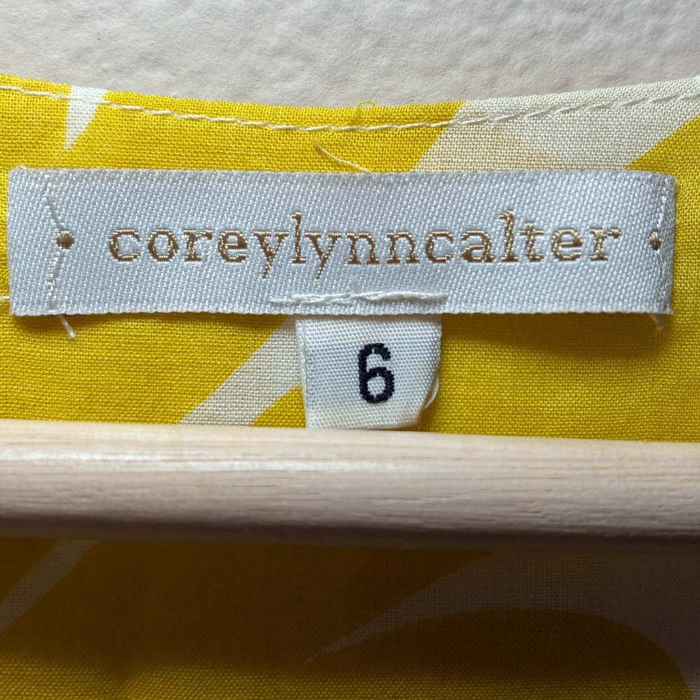 Women’s Corey Lynn Calter Size 6 yellow/grey/white floral print Dress - Picture 2 of 9